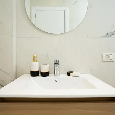 Amal New Bazaar Luxury Appartement Tirana